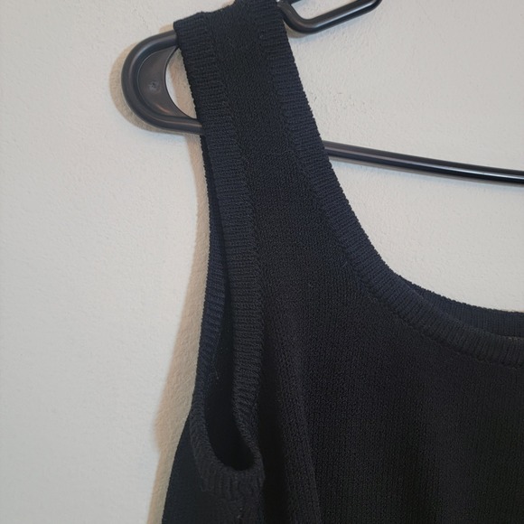 St. John Basics Black Santana Knit Scoop Neck Tank Quiet Luxury Minimalist - Picture 5 of 9